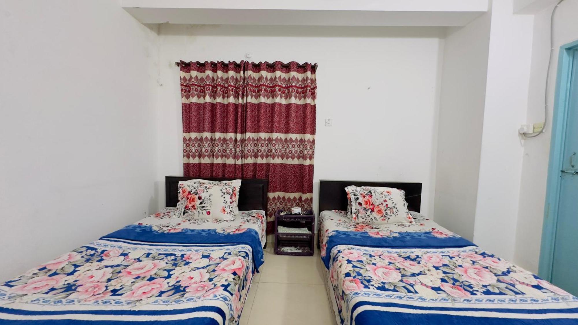 Mohammadia Restaurant & Guest House Near United Hospital Дакка Экстерьер фото