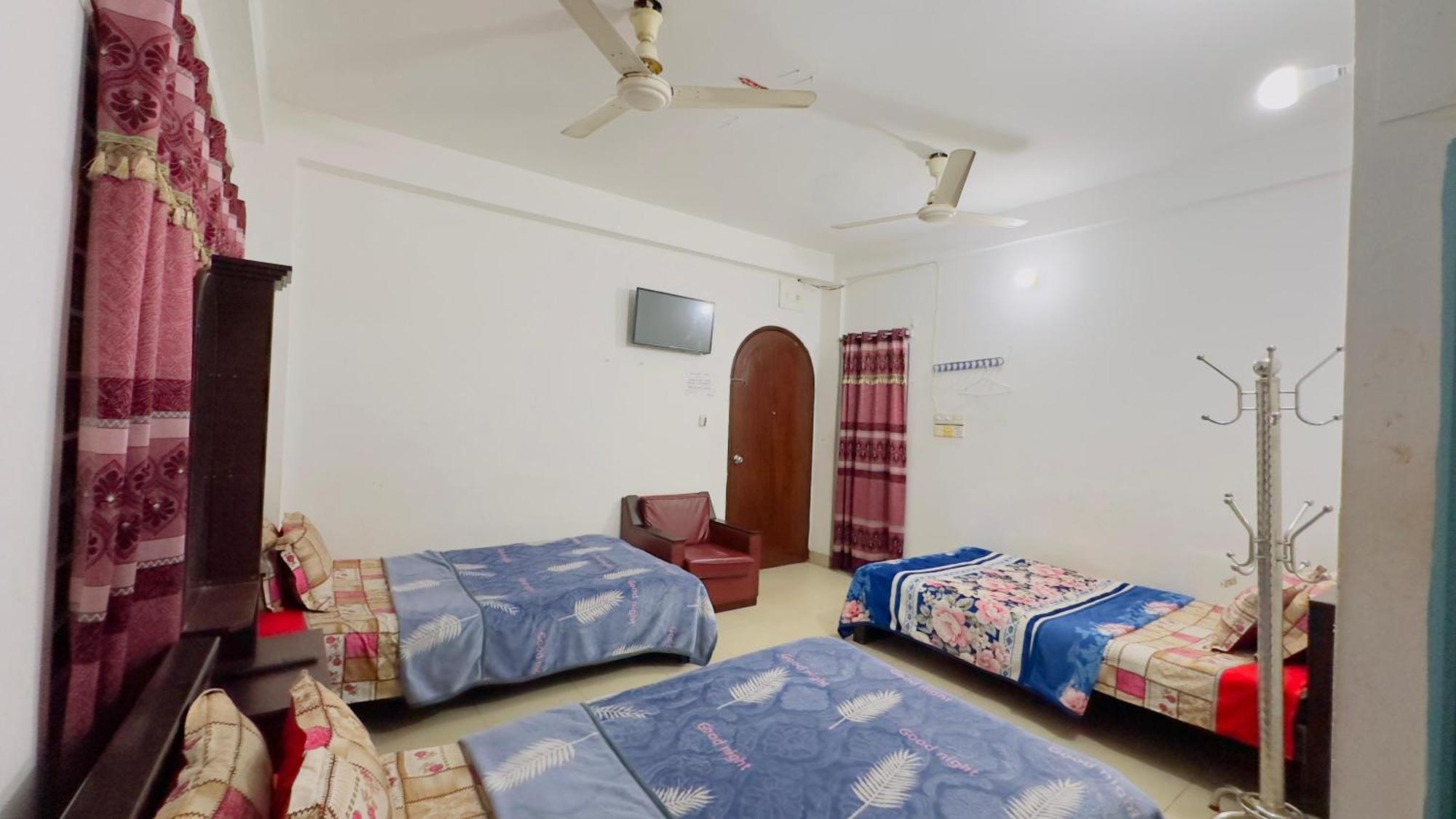 Mohammadia Restaurant & Guest House Near United Hospital Дакка Экстерьер фото